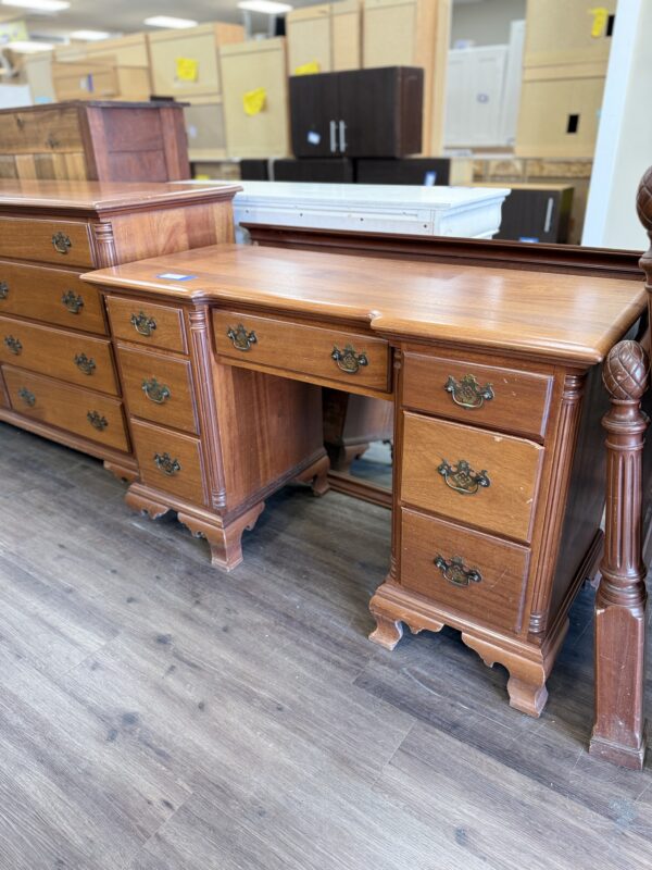 King Mahogany Vanity