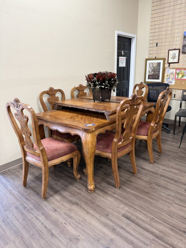 Dining Room Table with 6 Chairs
