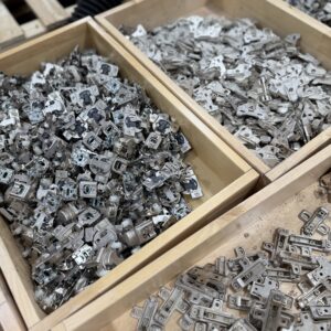 Cabinet Hinges