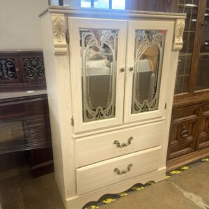 Elegant Mirrored Accent Cabinet / Storage Chest