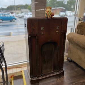Vintage Airline Floor Radio (1930s)