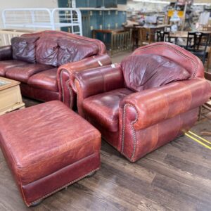 Leather Chair w/Ottoman